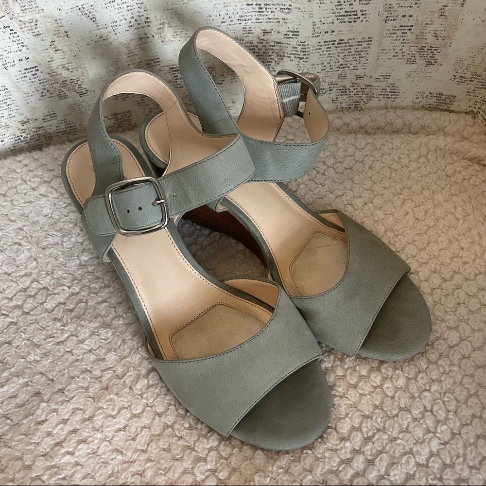 Alex Marie Mint color sandals women size 9 heel  3”high